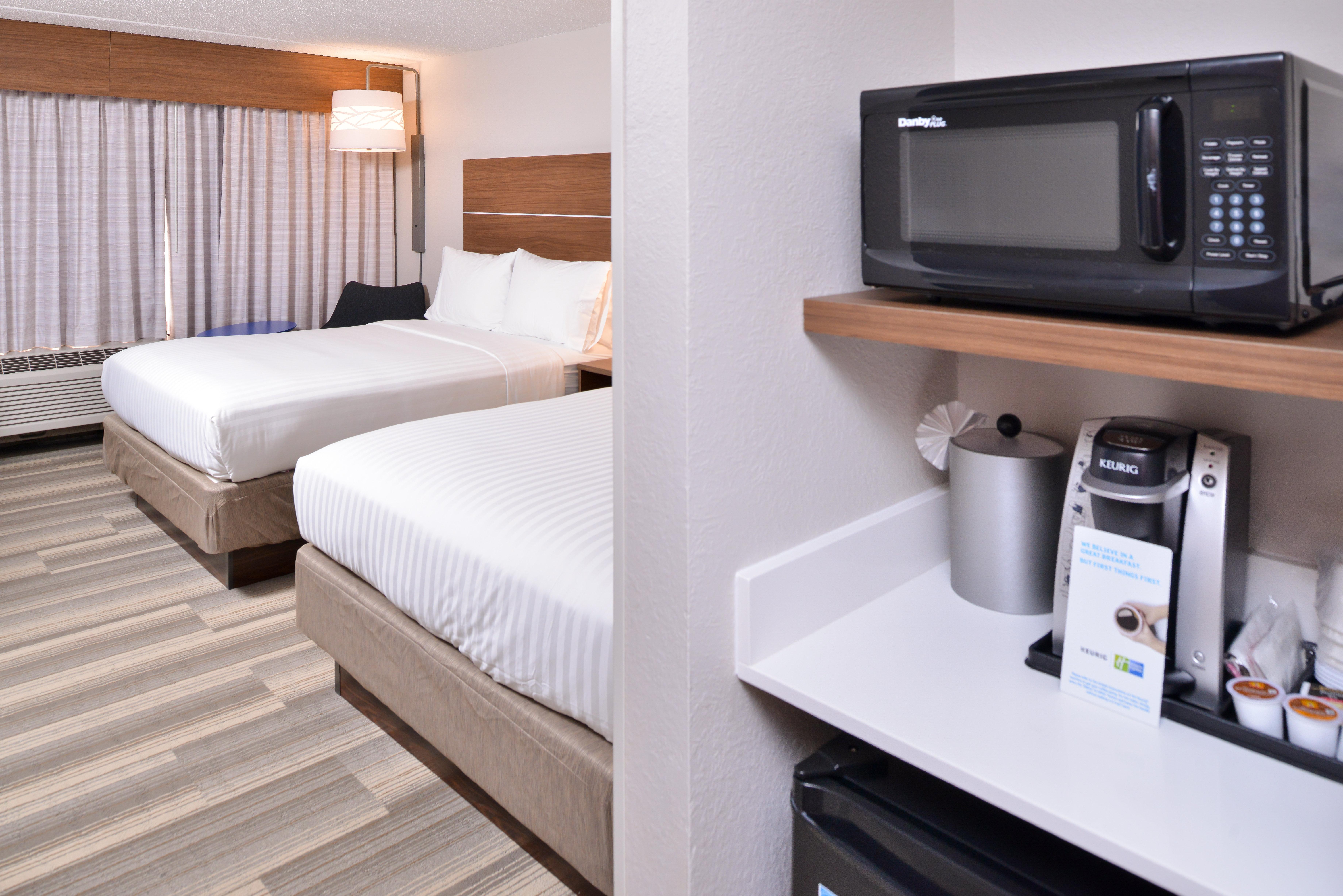 Holiday Express & Dtn-conv Ctr By Ihg
