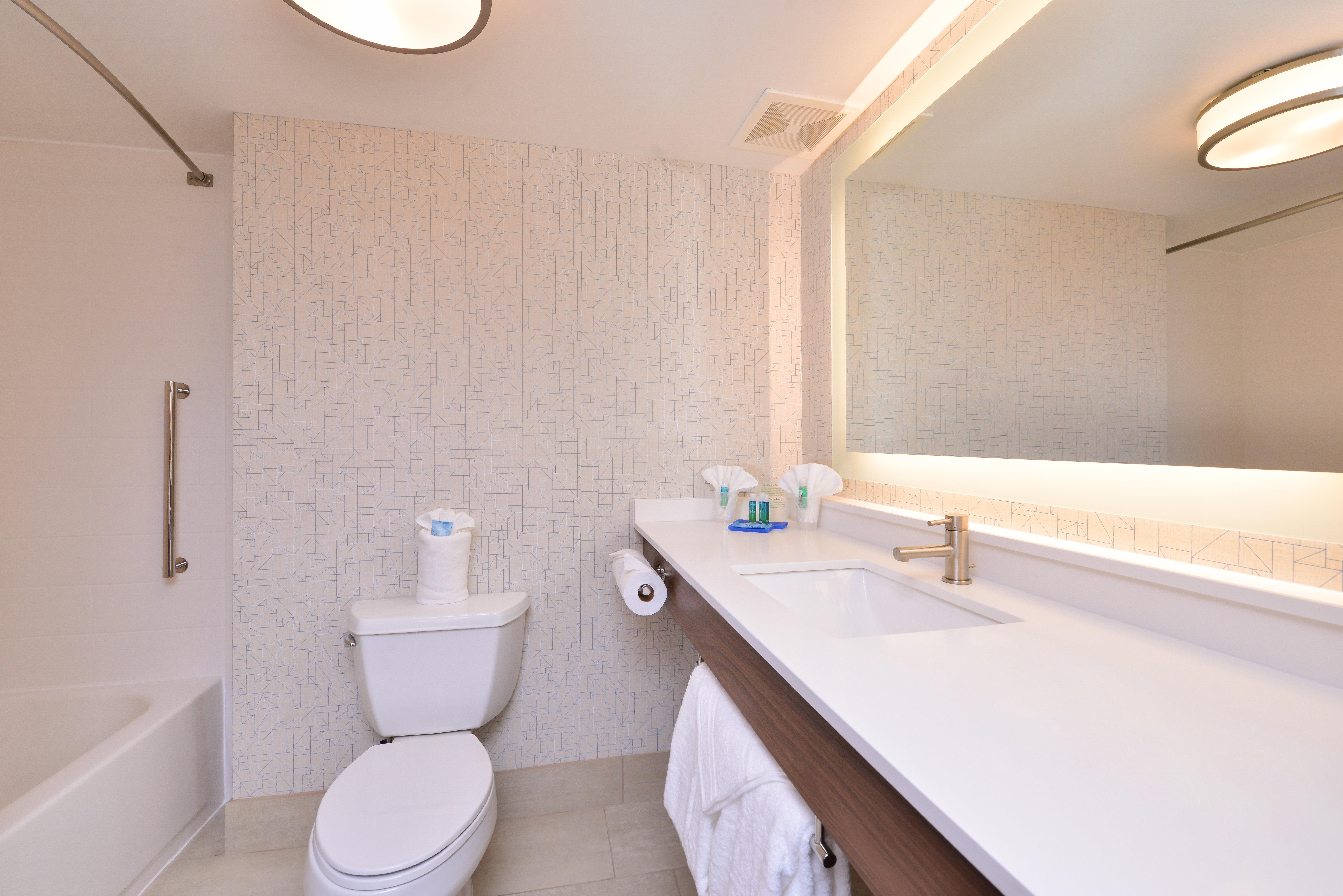 Holiday Express & Dtn-conv Ctr By Ihg