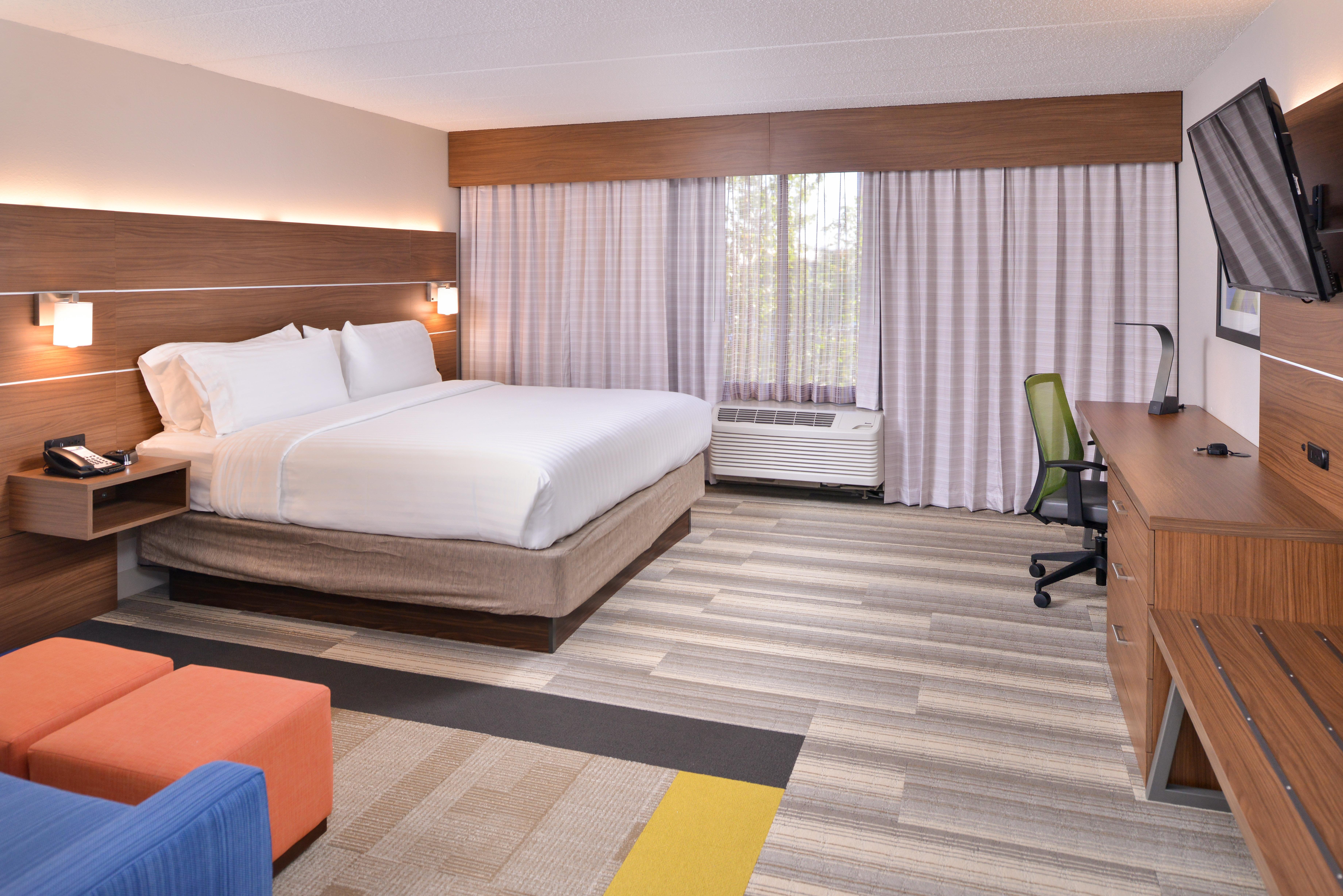 Holiday Express & Dtn-conv Ctr By Ihg Hotel 2*