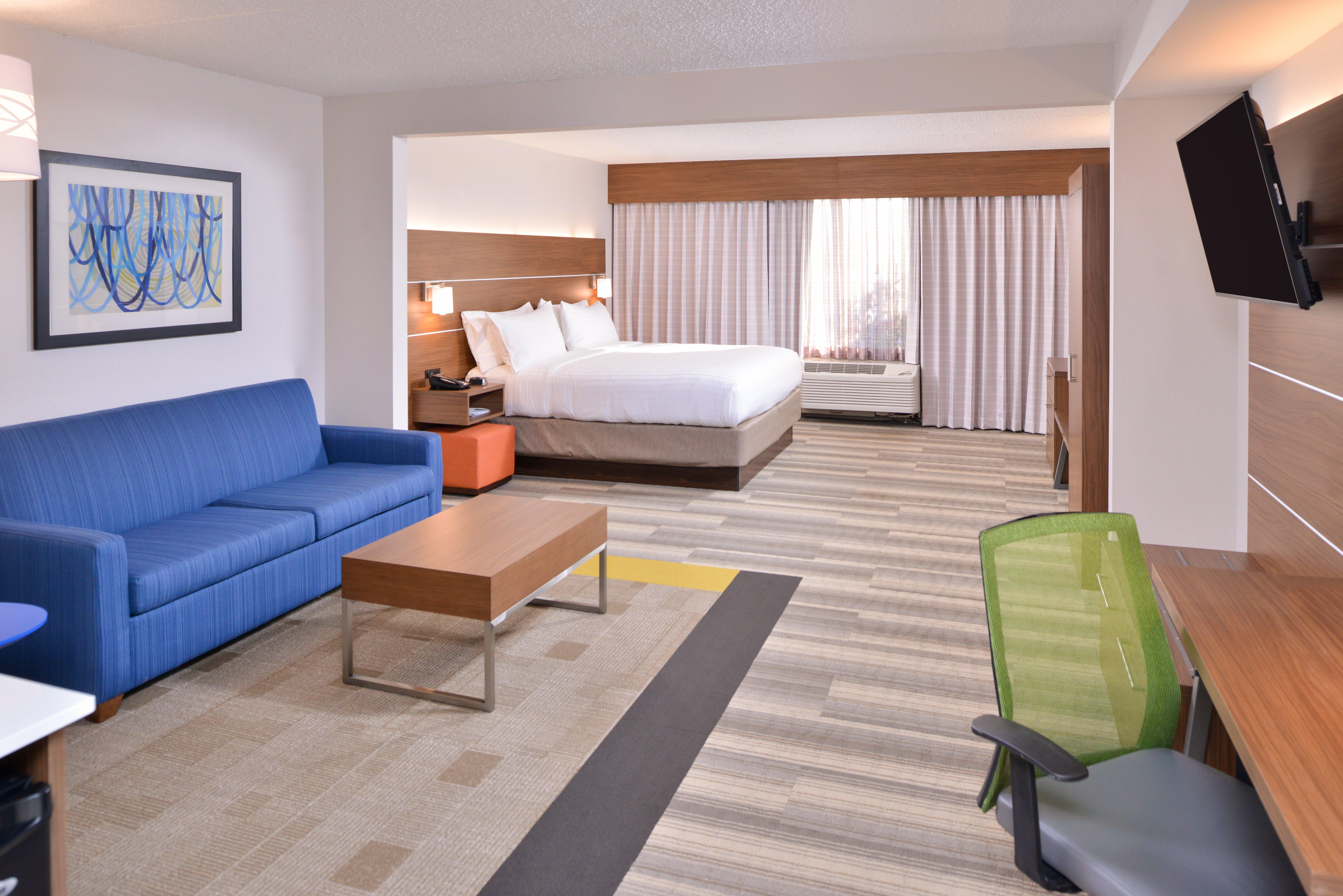 Hotel Holiday Express & Dtn-conv Ctr By Ihg 2*