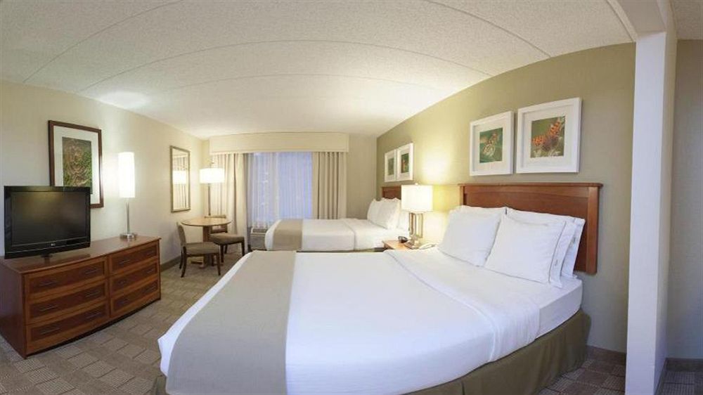 Holiday Express & Dtn-conv Ctr By Ihg Hotel