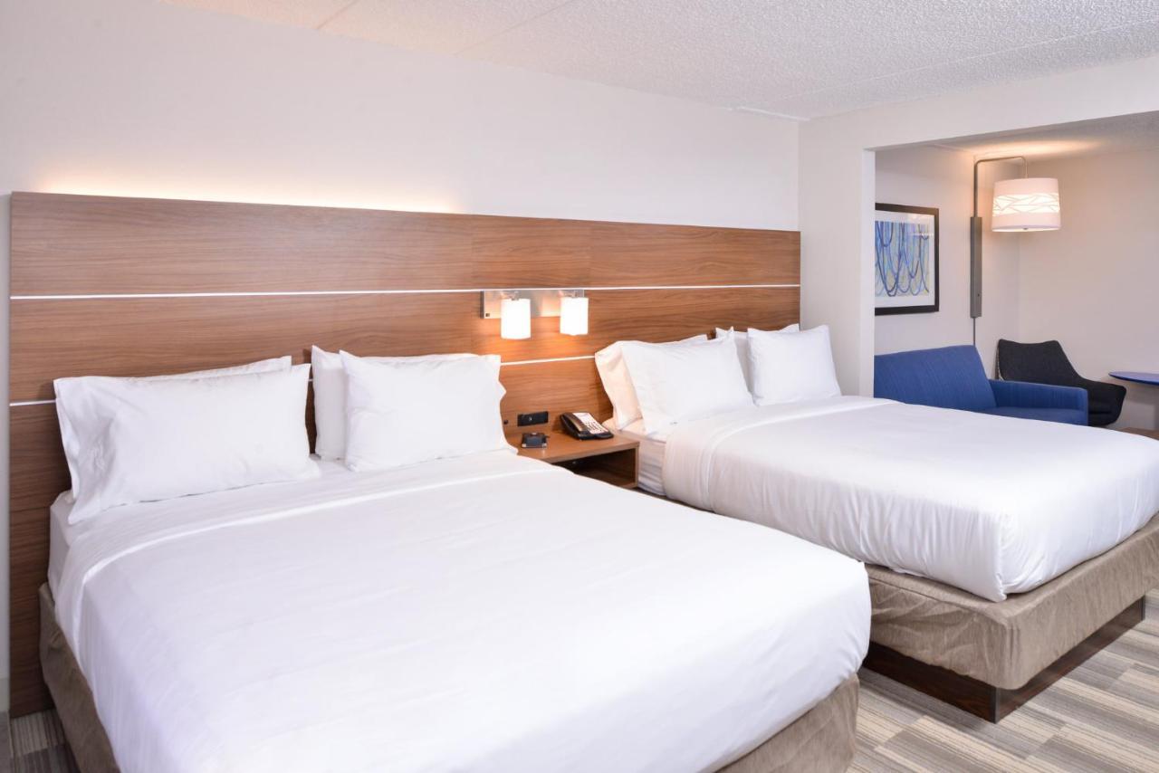 Holiday Express & Dtn-conv Ctr By Ihg